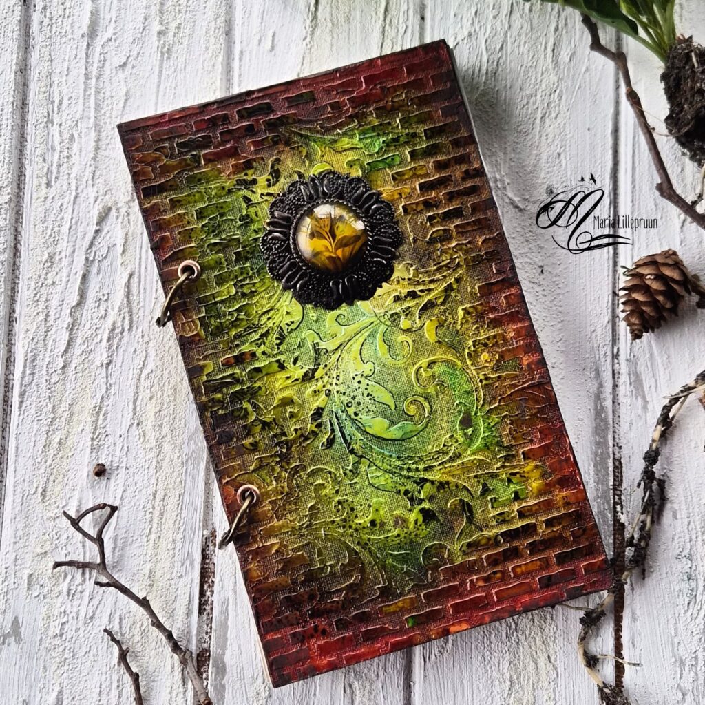 Hidden Garden by Maria Lillepruun